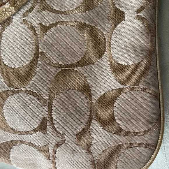 Coach lot - Picture 7 of 12